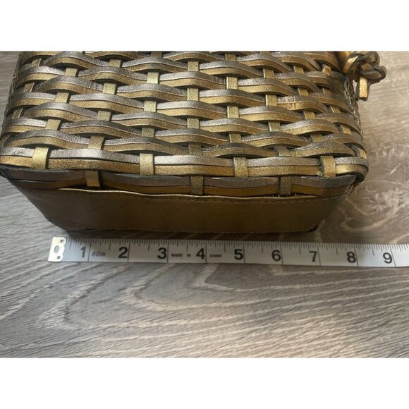 LJS Collection Silver Gold Metallic Woven Small Zip Close Braided Strap Handbag - Picture 7 of 8